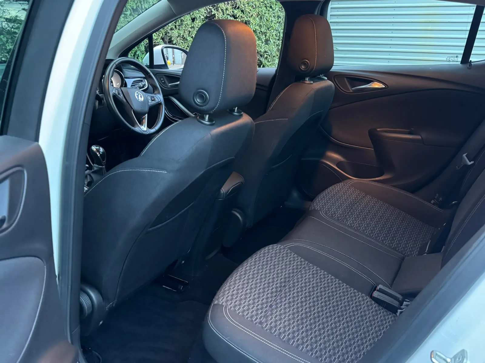 2018 Vauxhall Astra, photo 16 of 34