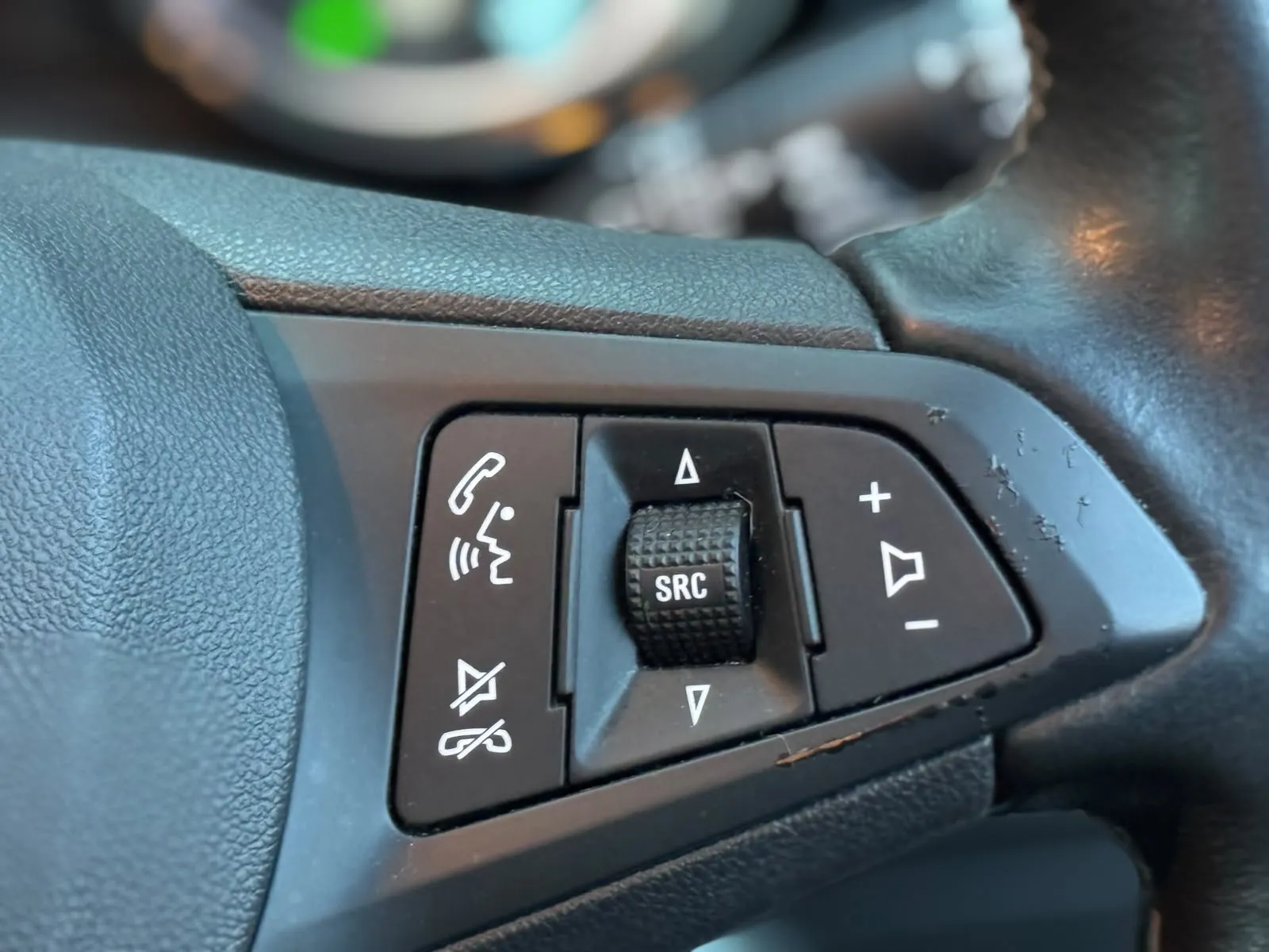 2018 Vauxhall Astra, photo 24 of 34